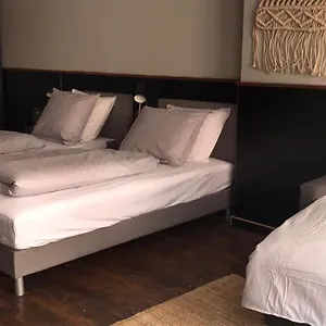2* Bed & Breakfast Red Light